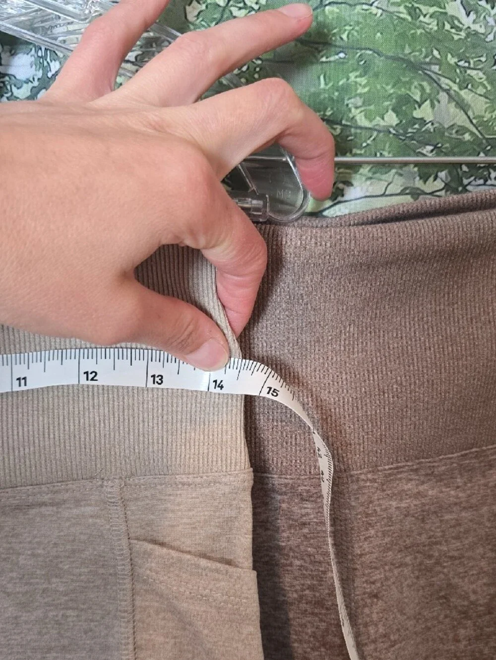 Zobha High-Rise Seamless Athletic Shorts in Neutral Beige Mix